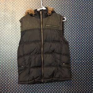 G by Guess - MEN’s Vest with Faux Fur (MEDIUM)